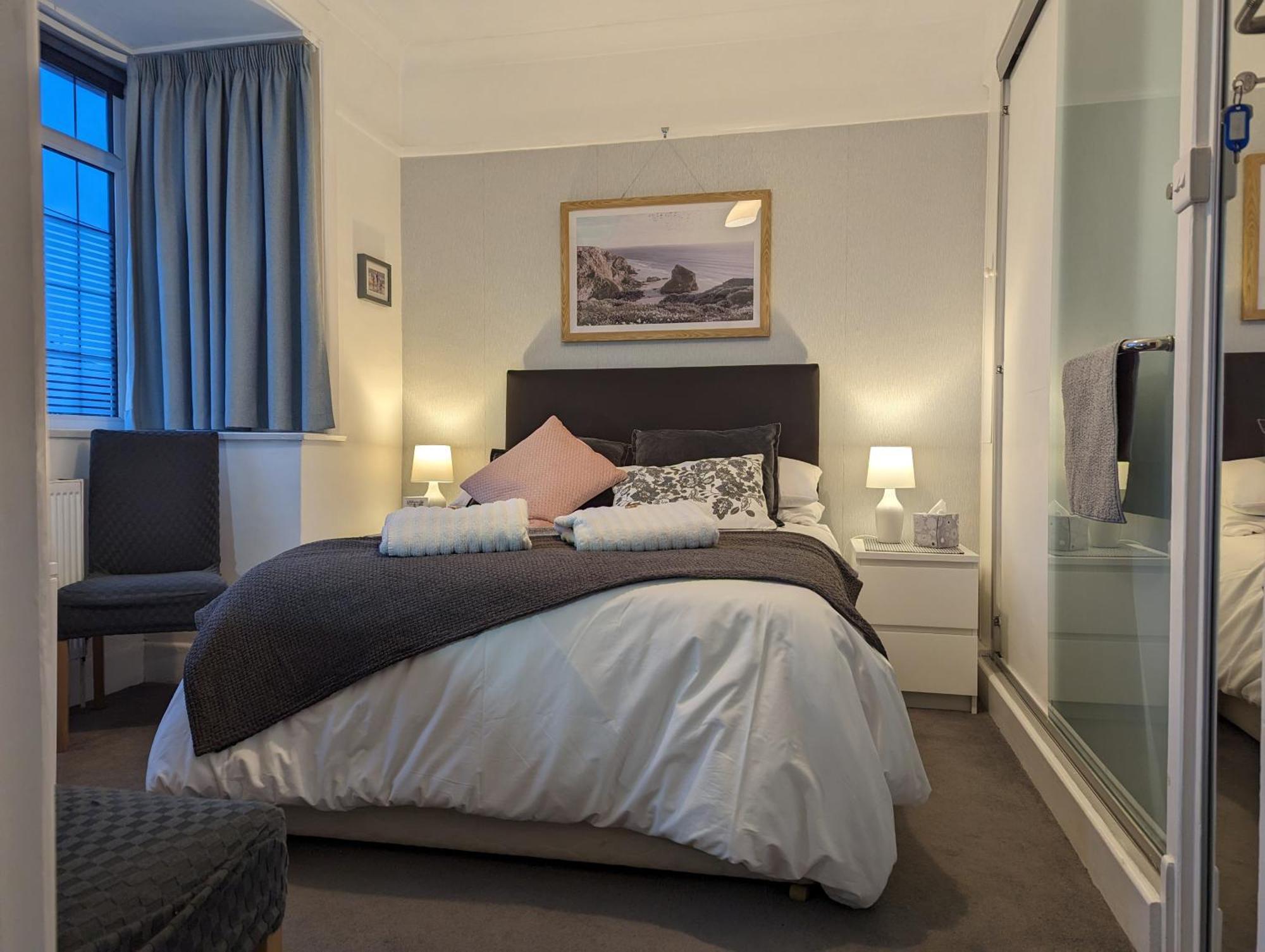 En-Suite Nook Near Forest & Sea, Super Value With Fridge, Microwave And Tv 리밍톤 외부 사진